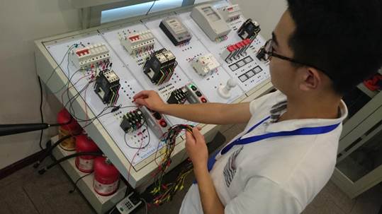 SHYL-11 低壓電工作業(yè)安全技術(shù)實(shí)際操作模擬考試設(shè)備